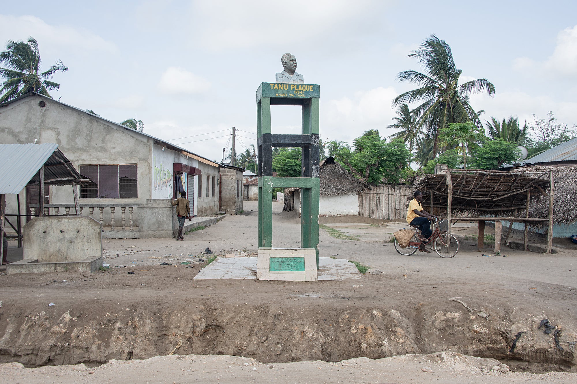 Caroline Sohie | Monument (2024)